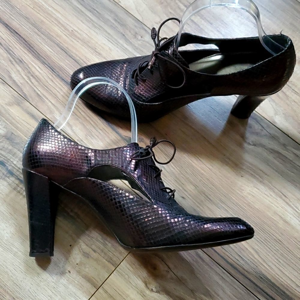 Stuart Weitzman | Snakes Skin Leather Lace up Heels